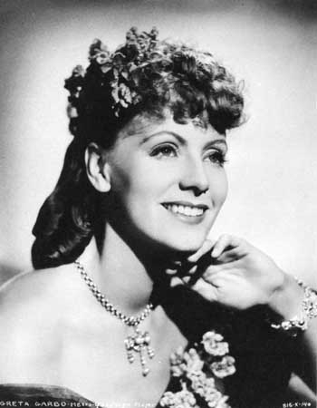 Není pravda, že se GG nikdy neusmála. I když to bylo až v předposlením, 34. filmu její kariéry: Ninotchka, 1939. Zdroj: http://www.answers.com/topic/greta-garbo