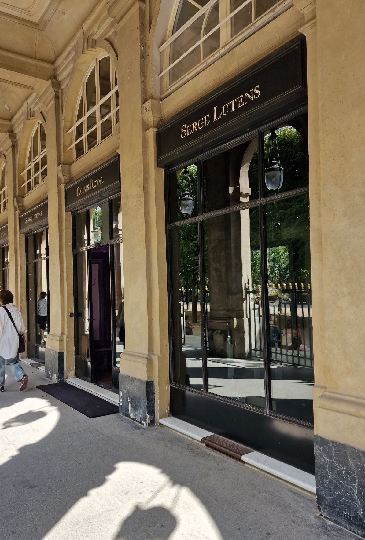 recenze serge lutens poivre noire recenze serge lutens poivre noire