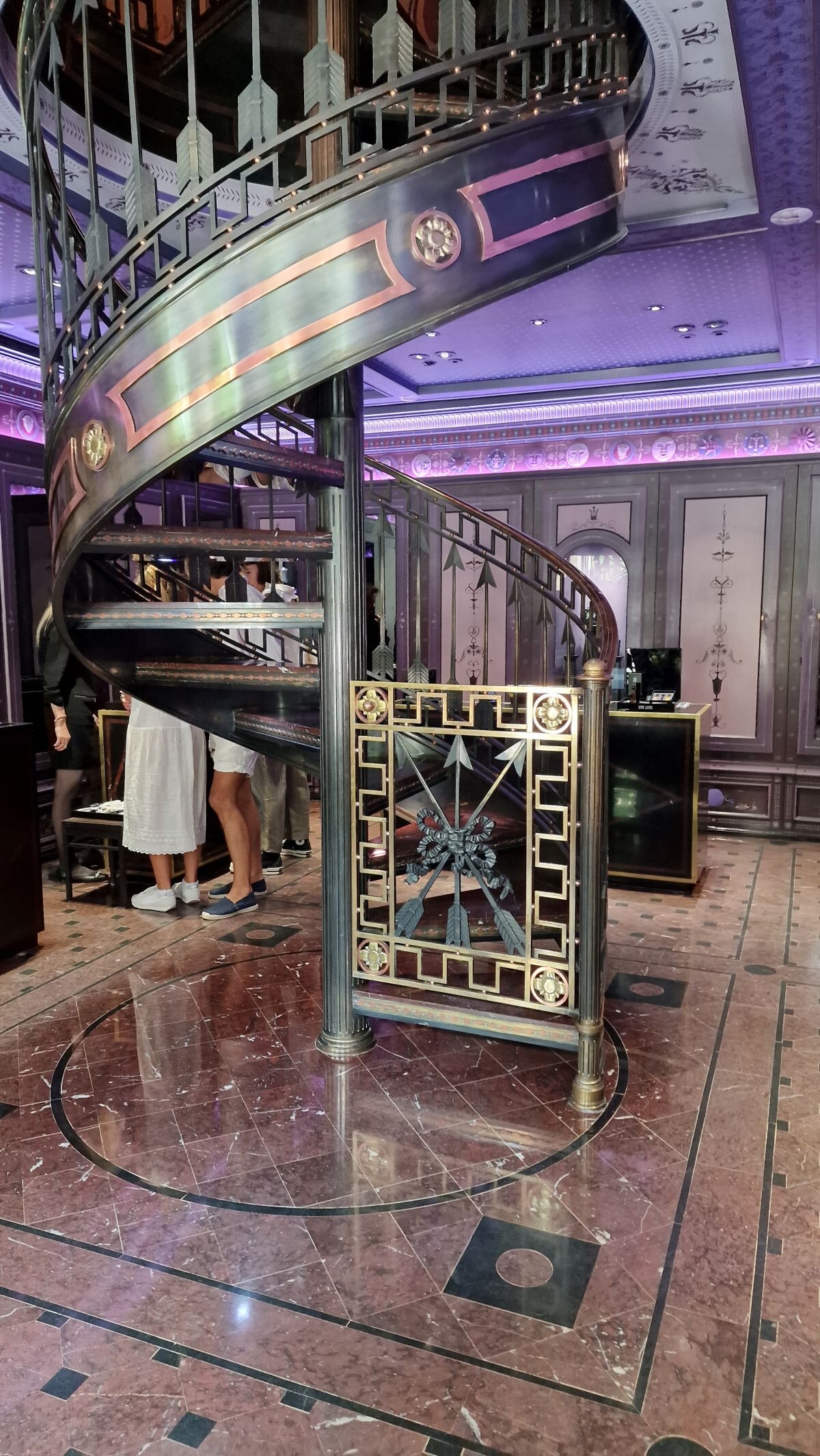 recenze serge lutens poivre noire recenze serge lutens poivre noire